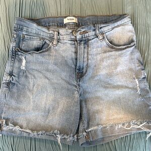 Distressed Jean shorts size 4
